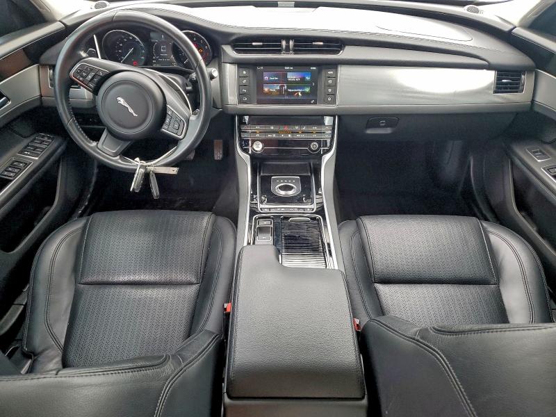 JAGUAR XF 2017 VIN SAJBK4BV9HCY45587