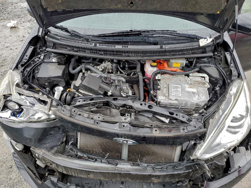 Фото 12 - TOYOTA PRIUS