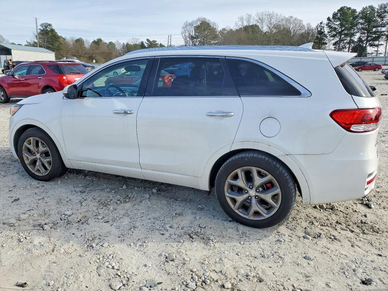 Фото 2 - KIA SORENTO