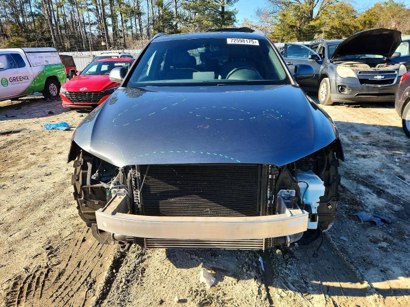 Фото 5 - AUDI Q3