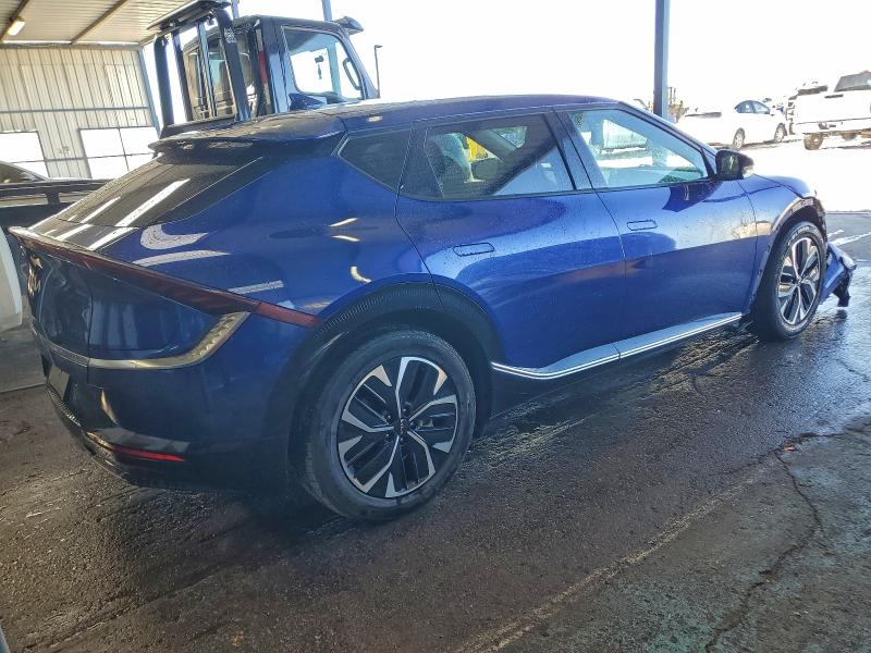 Фото 3 - KIA EV6 LIGHT