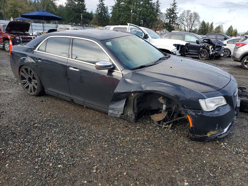 Фото 4 - CHRYSLER 300