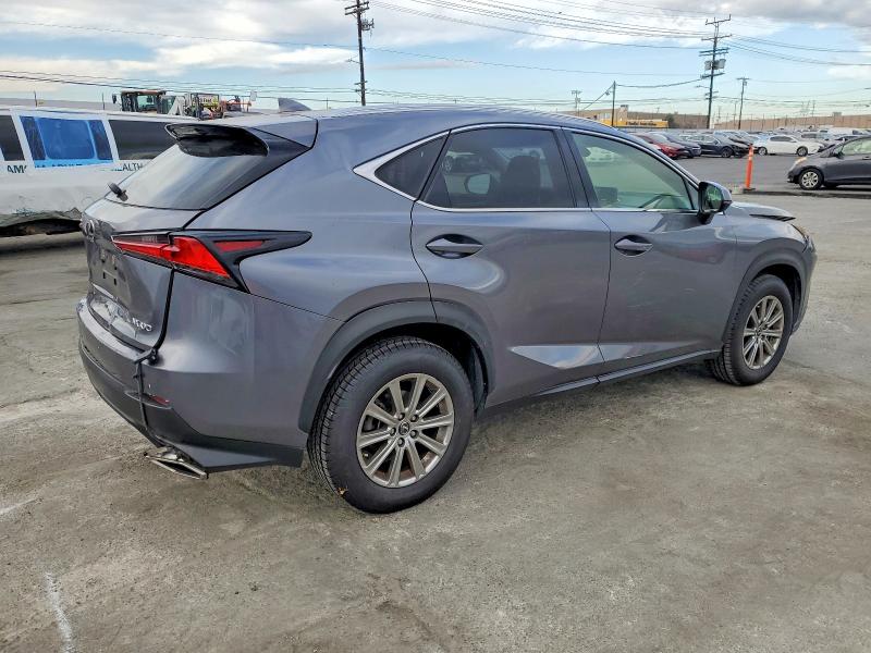Фото 3 - LEXUS NX