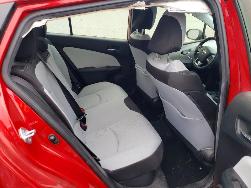 Фото 10 - TOYOTA PRIUS