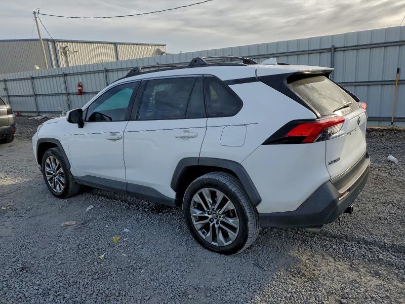 Фото 2 - TOYOTA RAV4