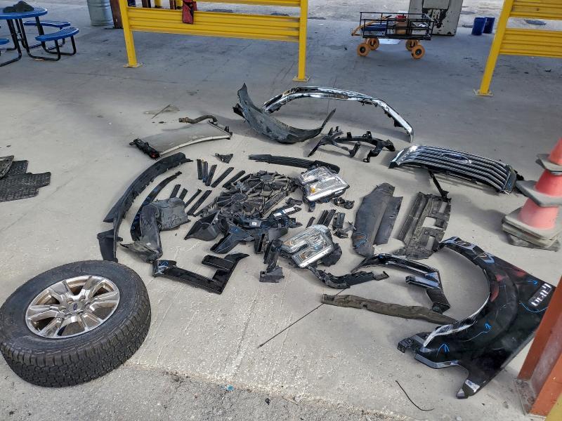 Фото 12 - FORD F-150