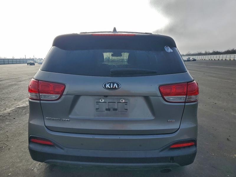 Фото 6 - KIA SORENTO