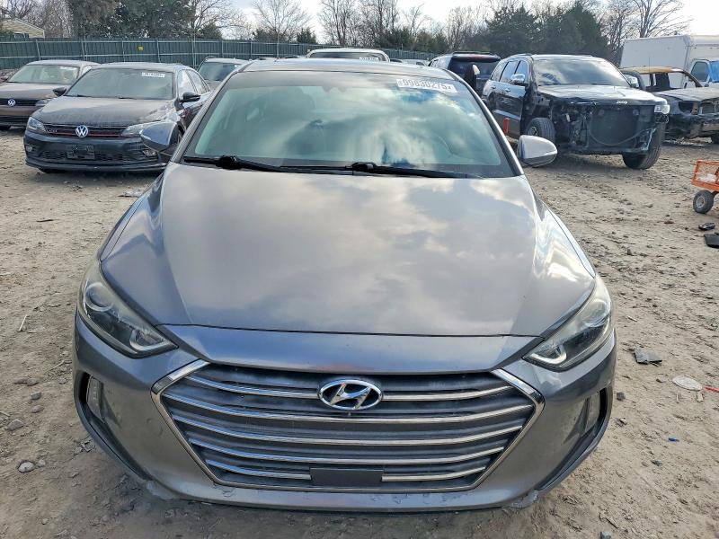 Фото 5 - HYUNDAI ELANTRA