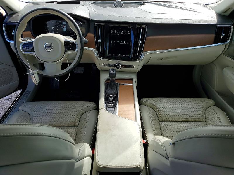 Фото 8 - VOLVO S90