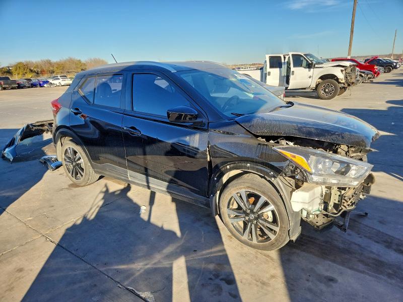 Фото 4 - NISSAN KICKS