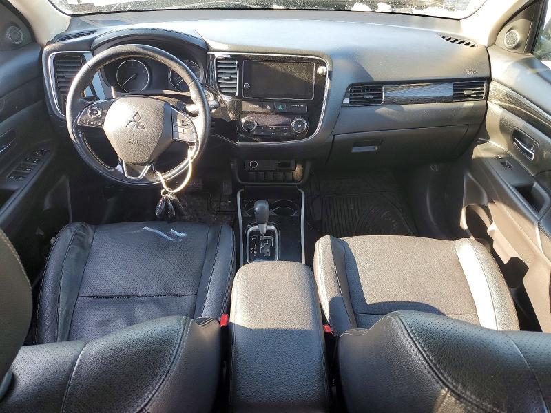 Фото 8 - MITSUBISHI OUTLANDER