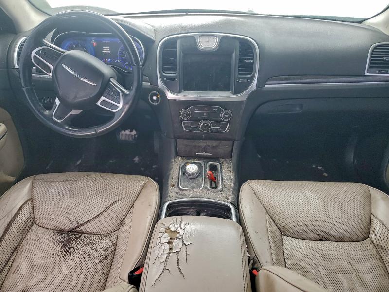 Фото 8 - CHRYSLER 300