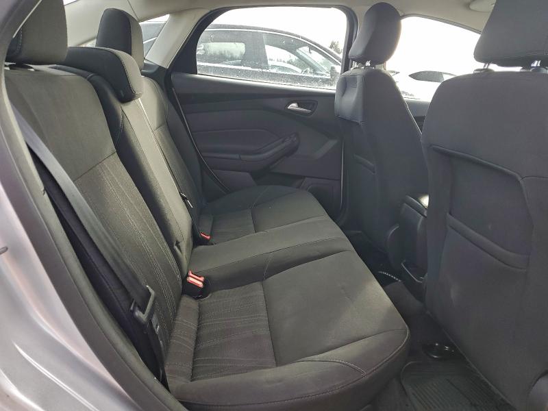 Фото 10 - FORD FOCUS