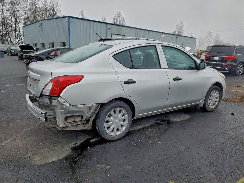 Фото 3 - NISSAN VERSA