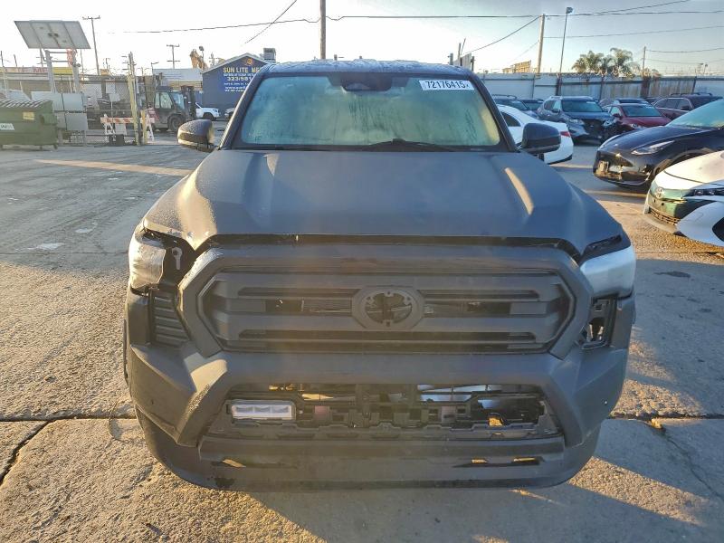 Фото 5 - TOYOTA TACOMA