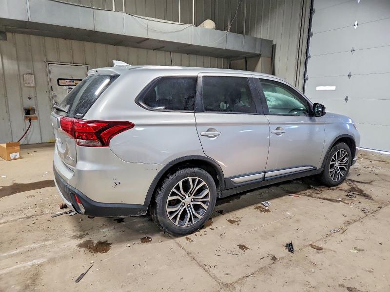 Фото 3 - MITSUBISHI OUTLANDER