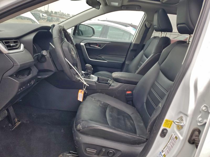 Фото 7 - TOYOTA RAV4