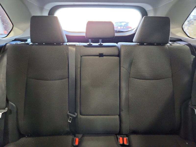 Фото 10 - TOYOTA RAV4