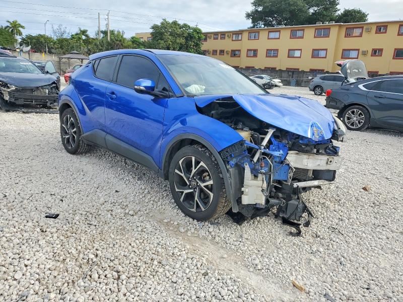 Фото 4 - TOYOTA C-HR