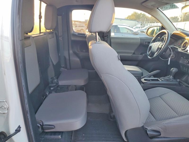 Фото 10 - TOYOTA TACOMA