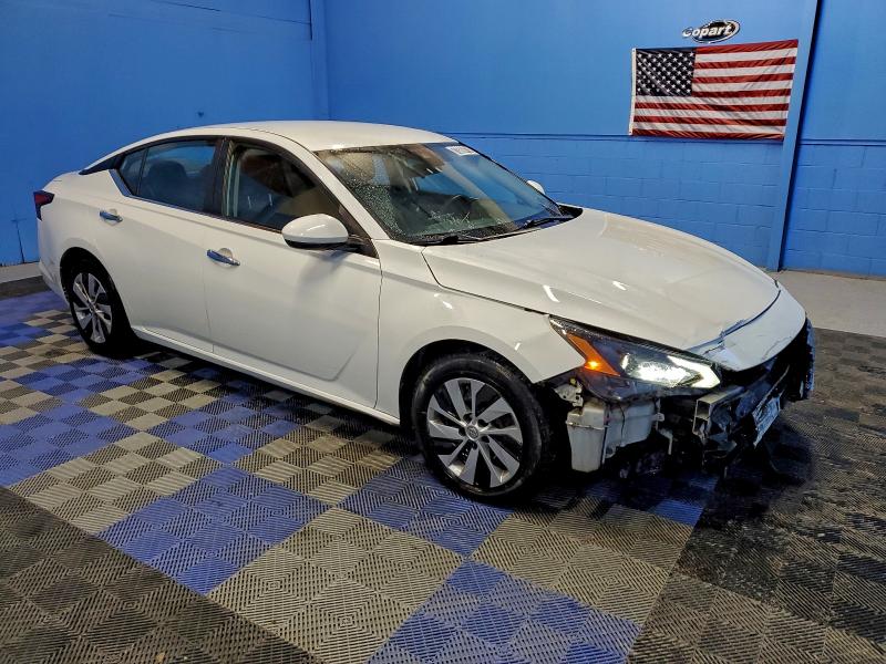 Фото 4 - NISSAN ALTIMA