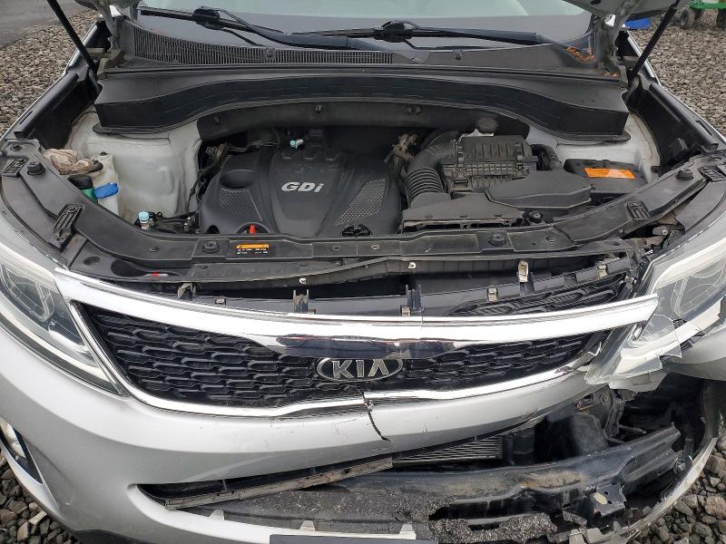 Фото 11 - KIA SORENTO