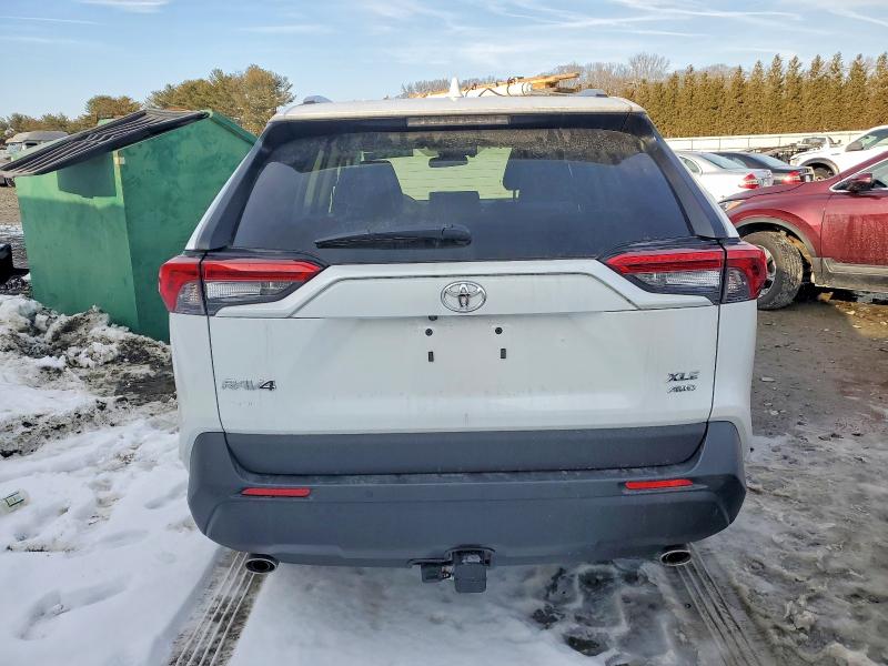 Фото 6 - TOYOTA RAV4