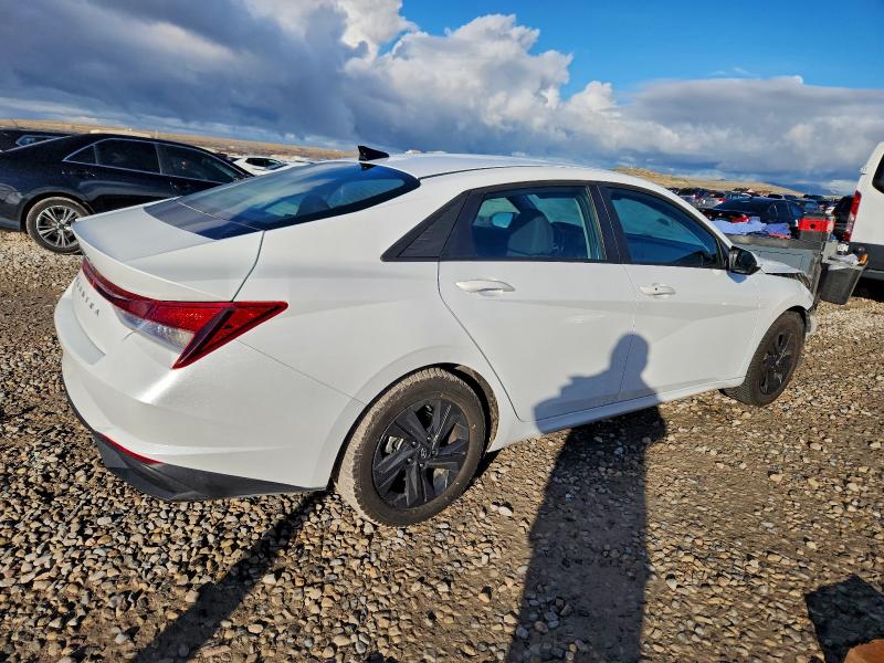 Фото 3 - HYUNDAI ELANTRA