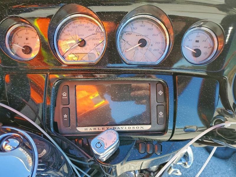 HARLEY-DAVIDSON FL 2014