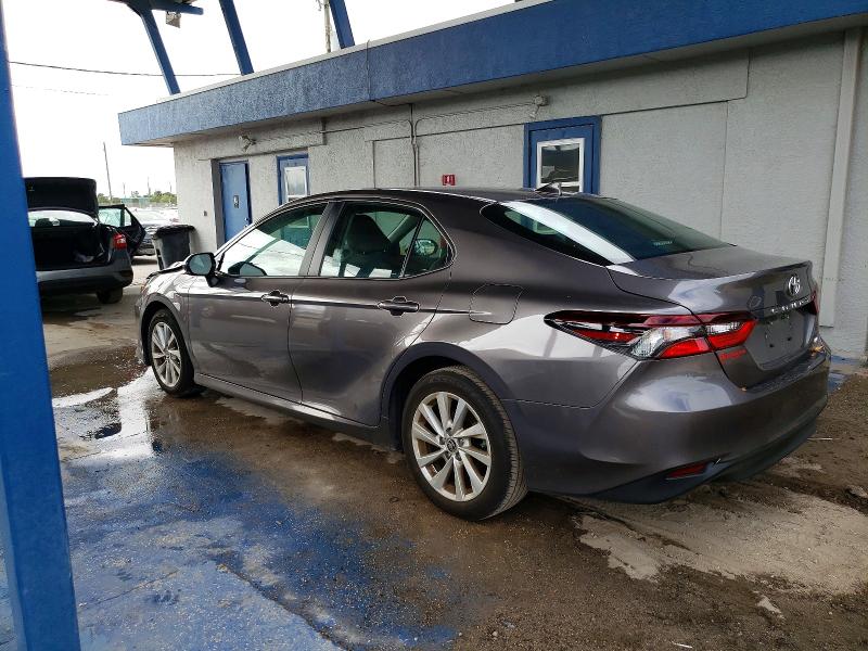 Фото 2 - TOYOTA CAMRY