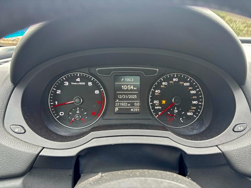 Фото 8 - AUDI Q3