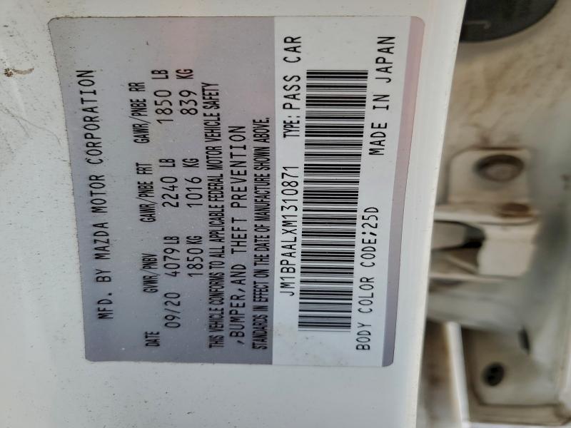Фото 12 - MAZDA 3