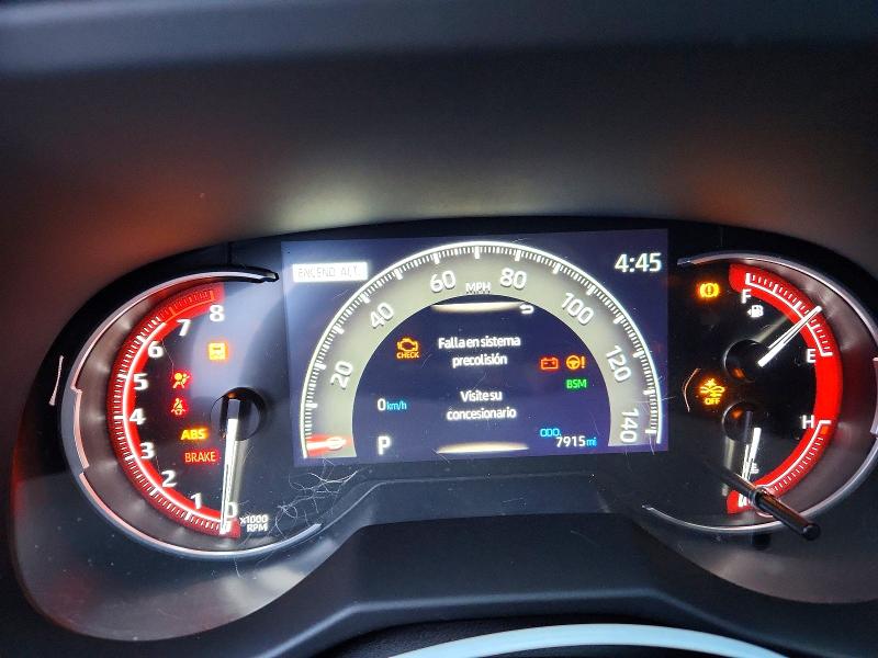 Фото 9 - TOYOTA RAV4