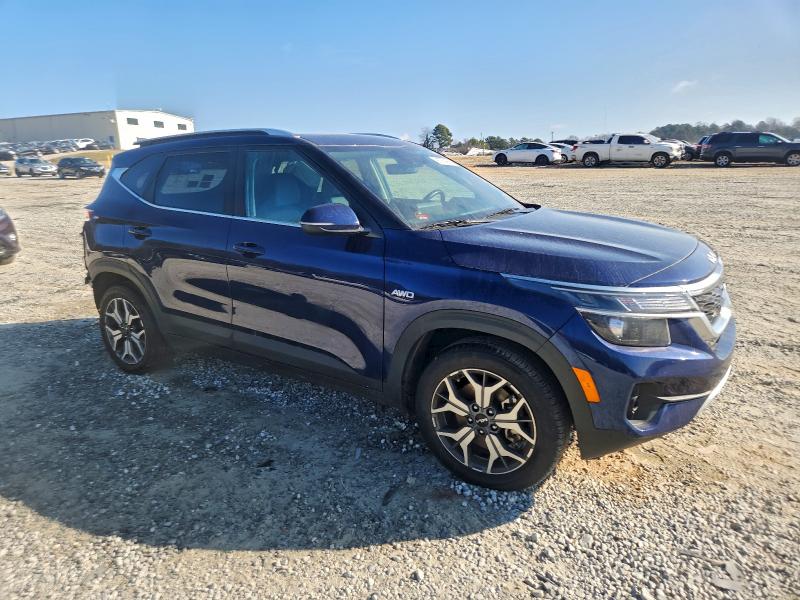 Фото 4 - KIA SELTOS