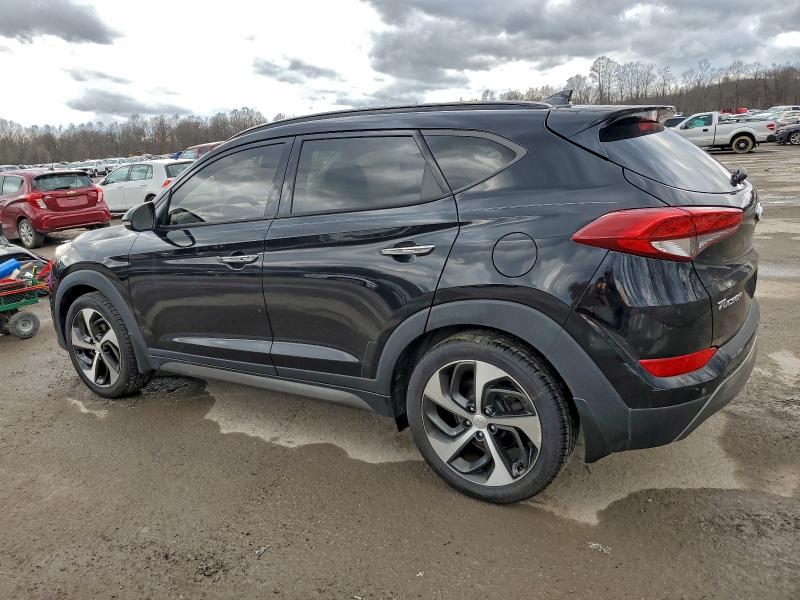 Фото 2 - HYUNDAI TUCSON