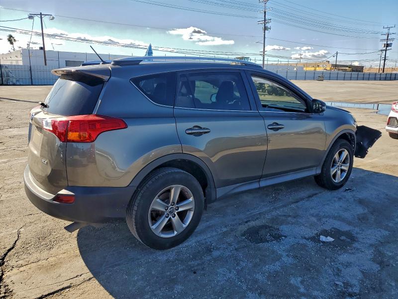 Фото 3 - TOYOTA RAV4