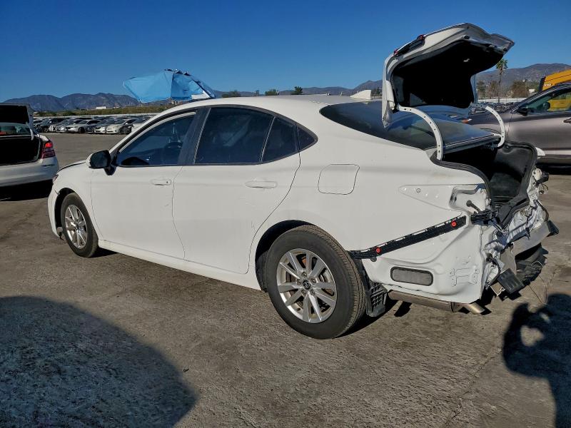 Фото 2 - TOYOTA CAMRY