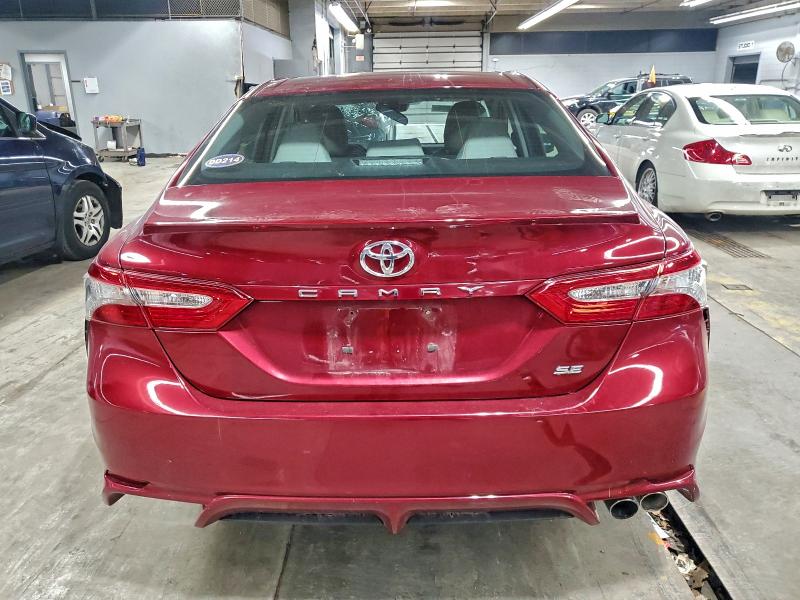 Фото 6 - TOYOTA CAMRY