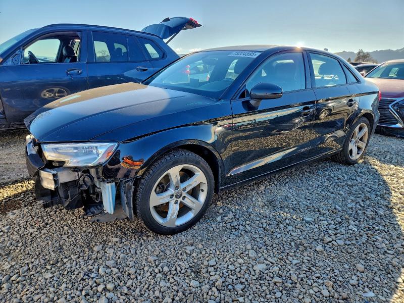 Фото 1 - AUDI A3