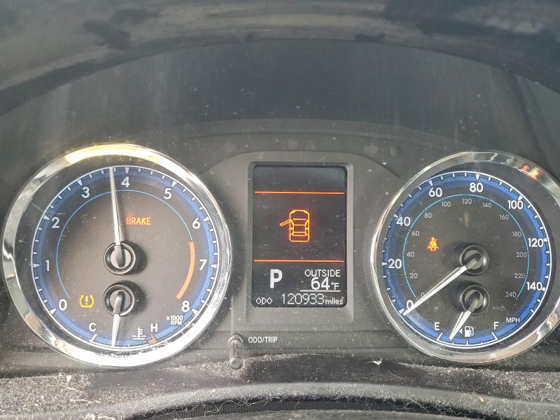 Фото 9 - TOYOTA COROLLA