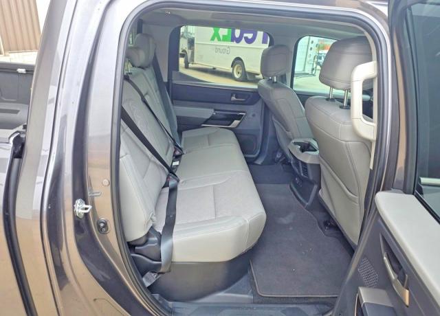 Фото 6 - TOYOTA TUNDRA