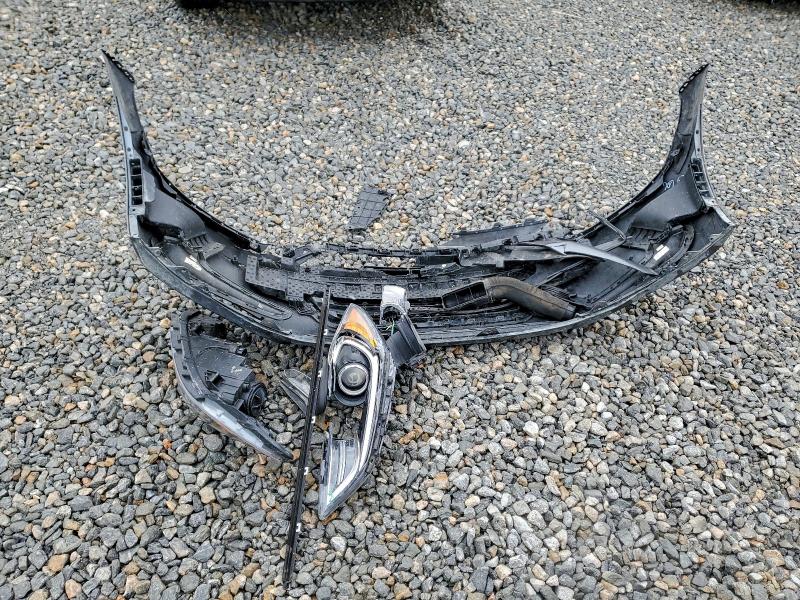 Фото 12 - HYUNDAI ELANTRA