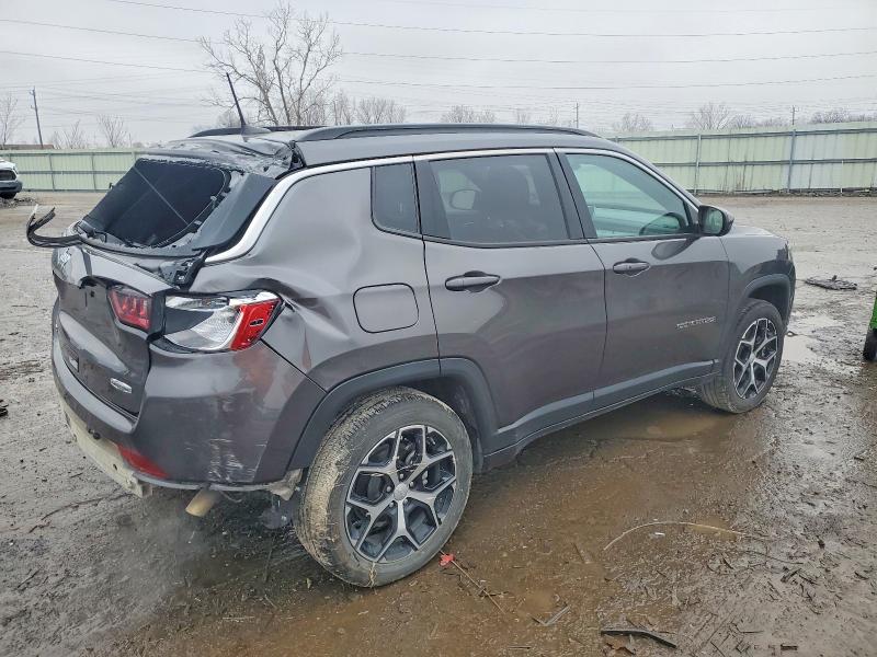 Фото 3 - JEEP COMPASS