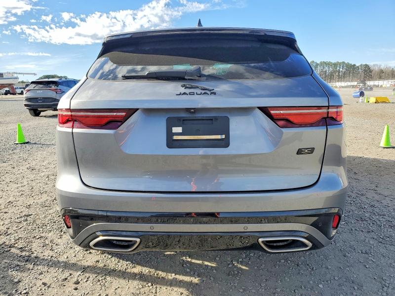 Фото 6 - JAGUAR F-PACE