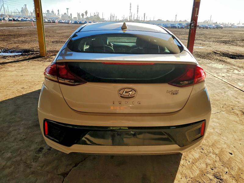 Фото 6 - HYUNDAI IONIQ