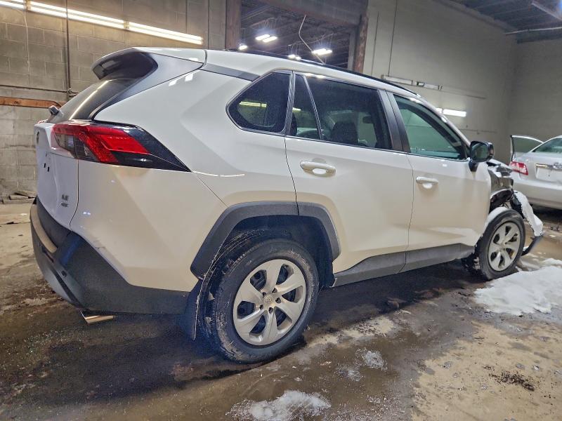 Фото 3 - TOYOTA RAV4