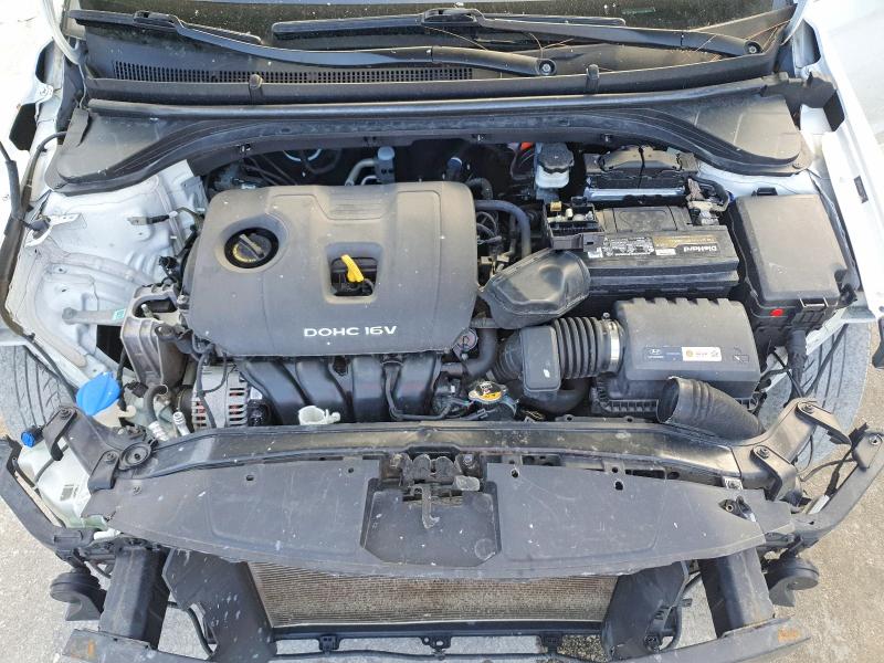 Фото 11 - HYUNDAI ELANTRA