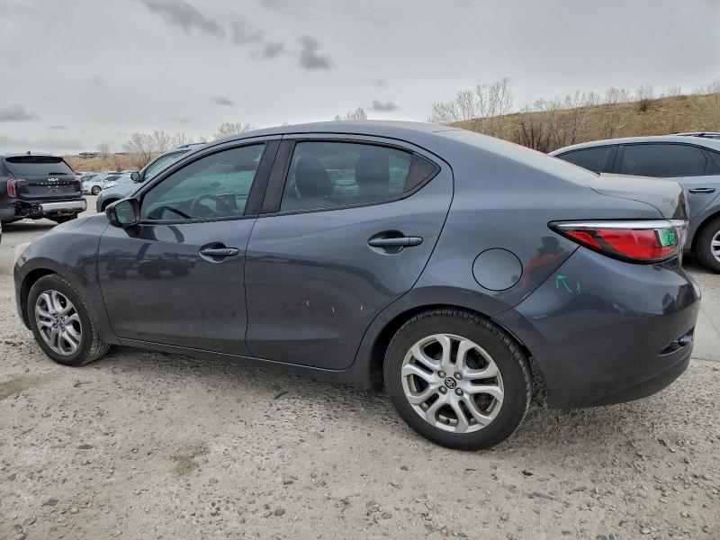 Фото 2 - TOYOTA YARIS