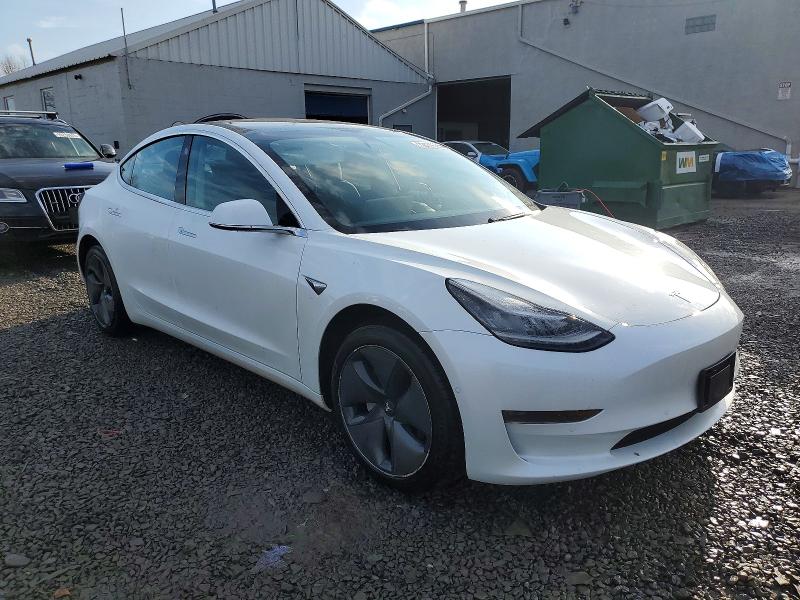 Фото 4 - TESLA MODEL 3
