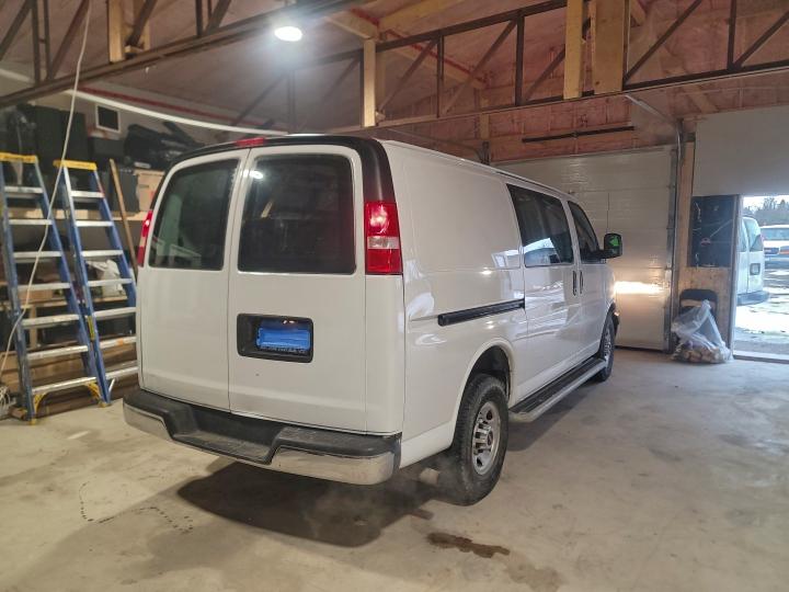 Фото 4 - GMC SAVANA